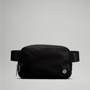 Lululemon Everywhere Belt Bag - Black
